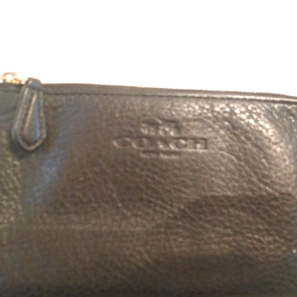 Coach Black Double Zipper Wallet Gold Tone Missing Wrist Strap